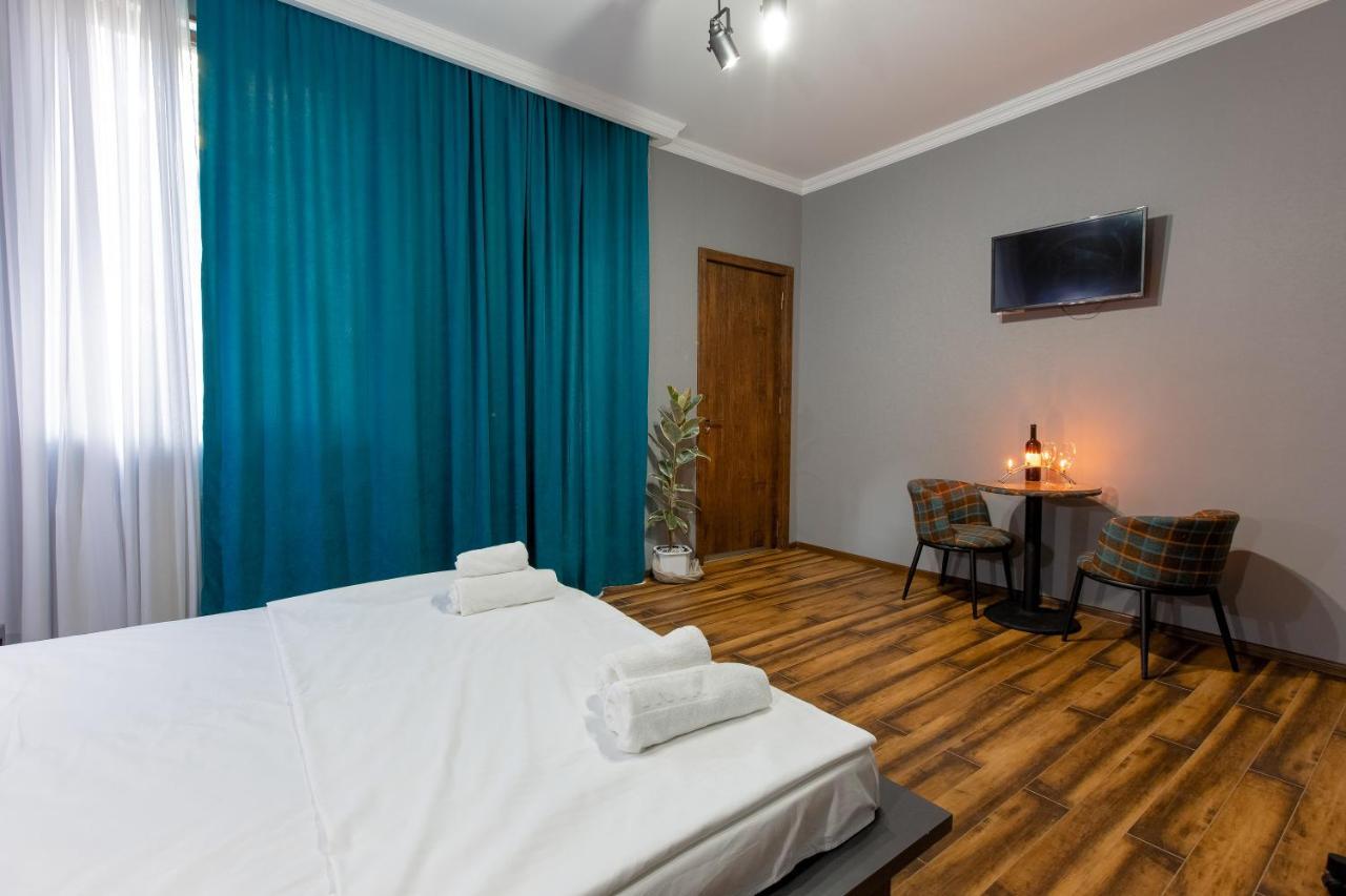 4 Rooms Сігнагі Екстер'єр фото