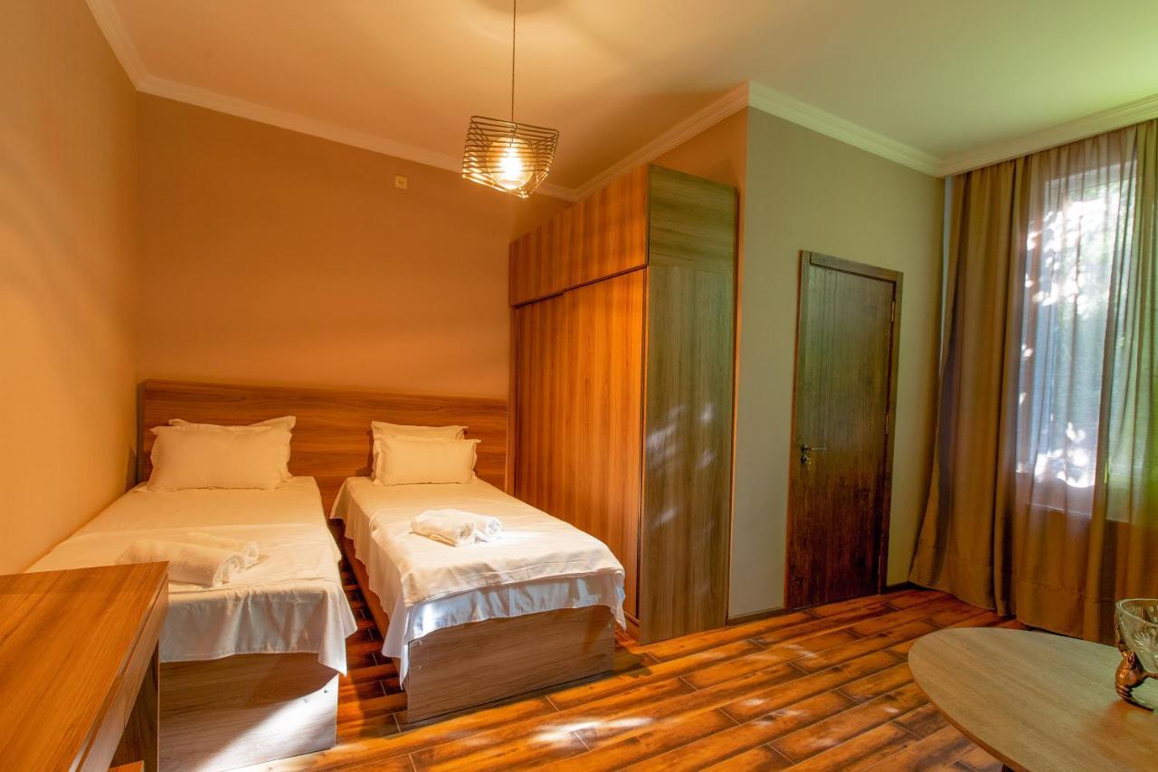 4 Rooms Сігнагі Екстер'єр фото