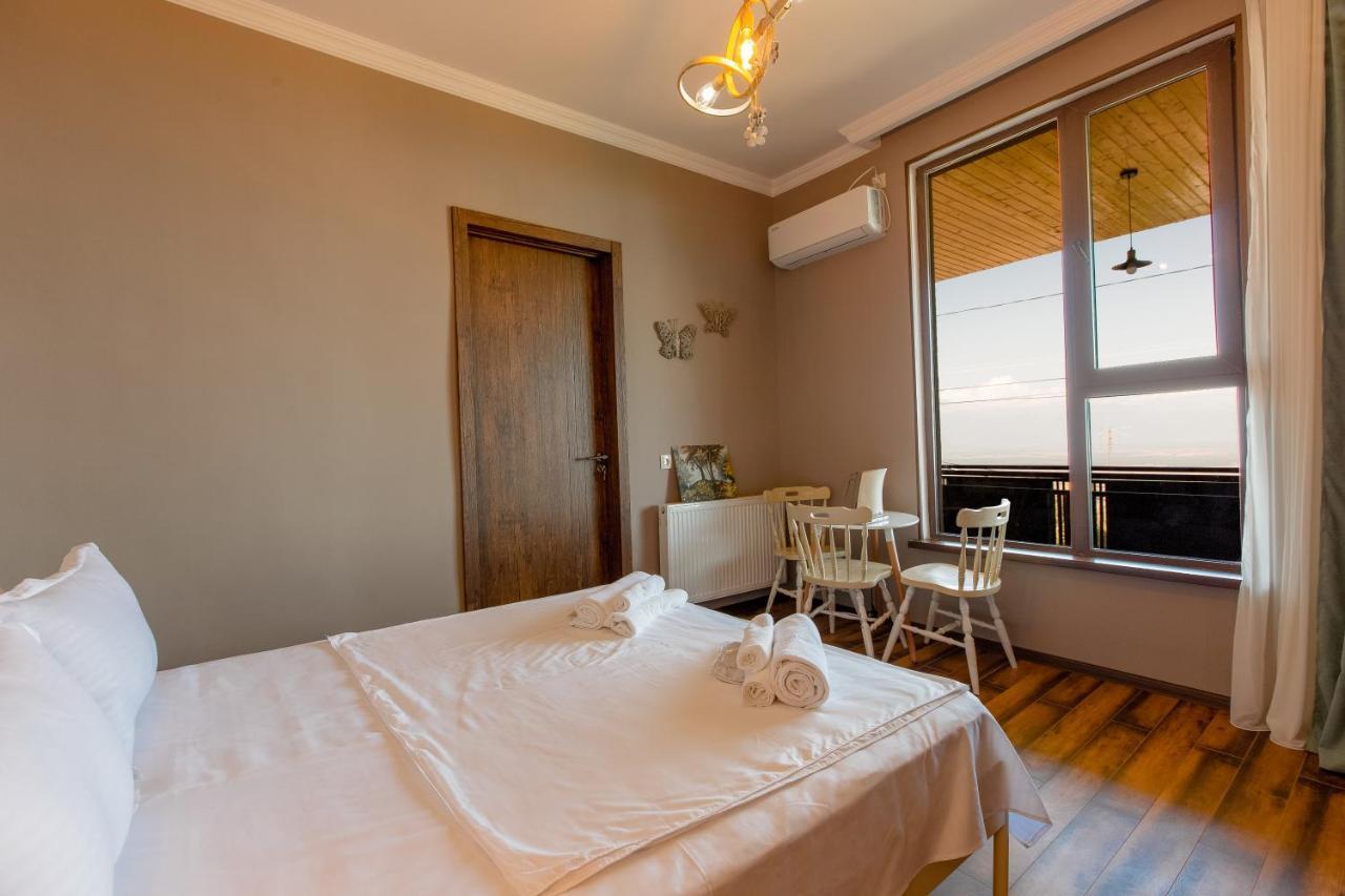 4 Rooms Сігнагі Екстер'єр фото